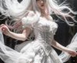 dress up，A model in a white dress with long hair.