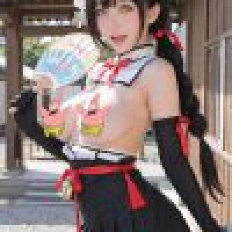 誘人的風，穿著角色扮演服裝的女孩。