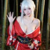 ZIT TRY01，A woman holding a sword and wearing red.