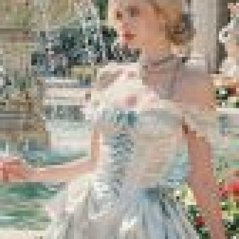 Memories by the pool，Model standing in front of a fountain.