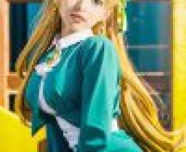 Mina Fleuret Drugstore in Another World，Anime girl in green dress looking up.