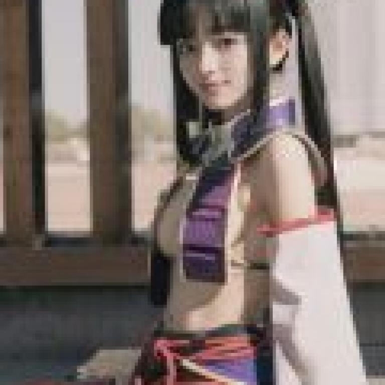 Ushiwakamaru，Fate Grand Order，A woman in cosplay with long black hair.
