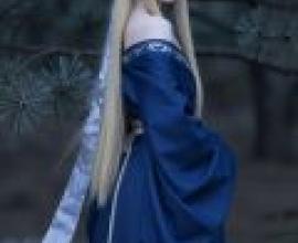 Phantom in the Mountains，A girl in a blue dress with her hand on her hip.