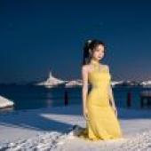 Xueye Lakeside Yellow Skirts -Free Tablecloth Download