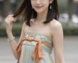 A chance encounter with a beautiful dream，The girl is posing.