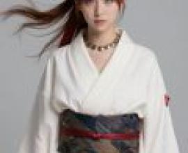 Mysterious Japanese Girlfriend，A woman wearing a white kimono.