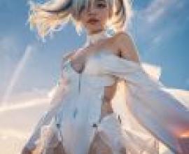 Anachiro aka Cinderella NIKKE，An artifically created woman with blonde hair and white skin.