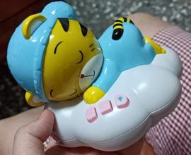 [生活分享] 嬰兒音樂玩具實測：歌少音質差，卻還是能迷倒小朋友？