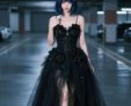 Magazine cover，A woman in a black dress.
