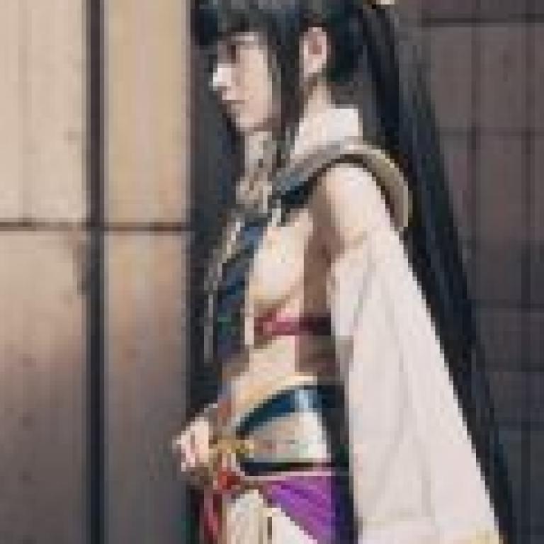 Ushiwakamaru，Fate Grand Order，A girl with black hair and purple and gold clothing.